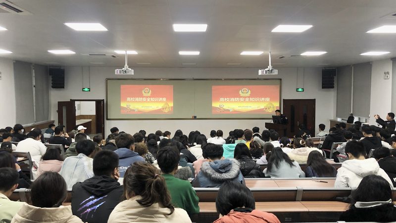 管理培训加盟市场前景：机遇与挑战并存